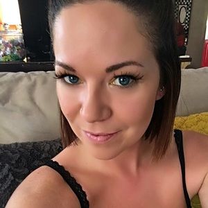 Meet your Posher, Jerilyn